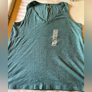 NWT Old Navy V Neck Tank